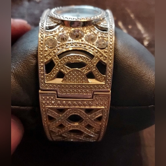 Geneva Quartz iced out cuff watch - Picture 3 of 7